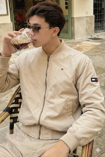 2000 Vintage Tommy Hilfiger Bomber Jacket (M)