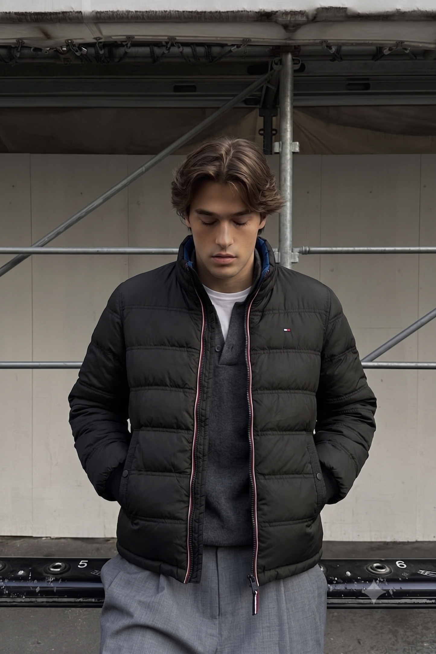 2000 Vintage Tommy Hilfiger Reversible Down Puffer Jacket (S/M)