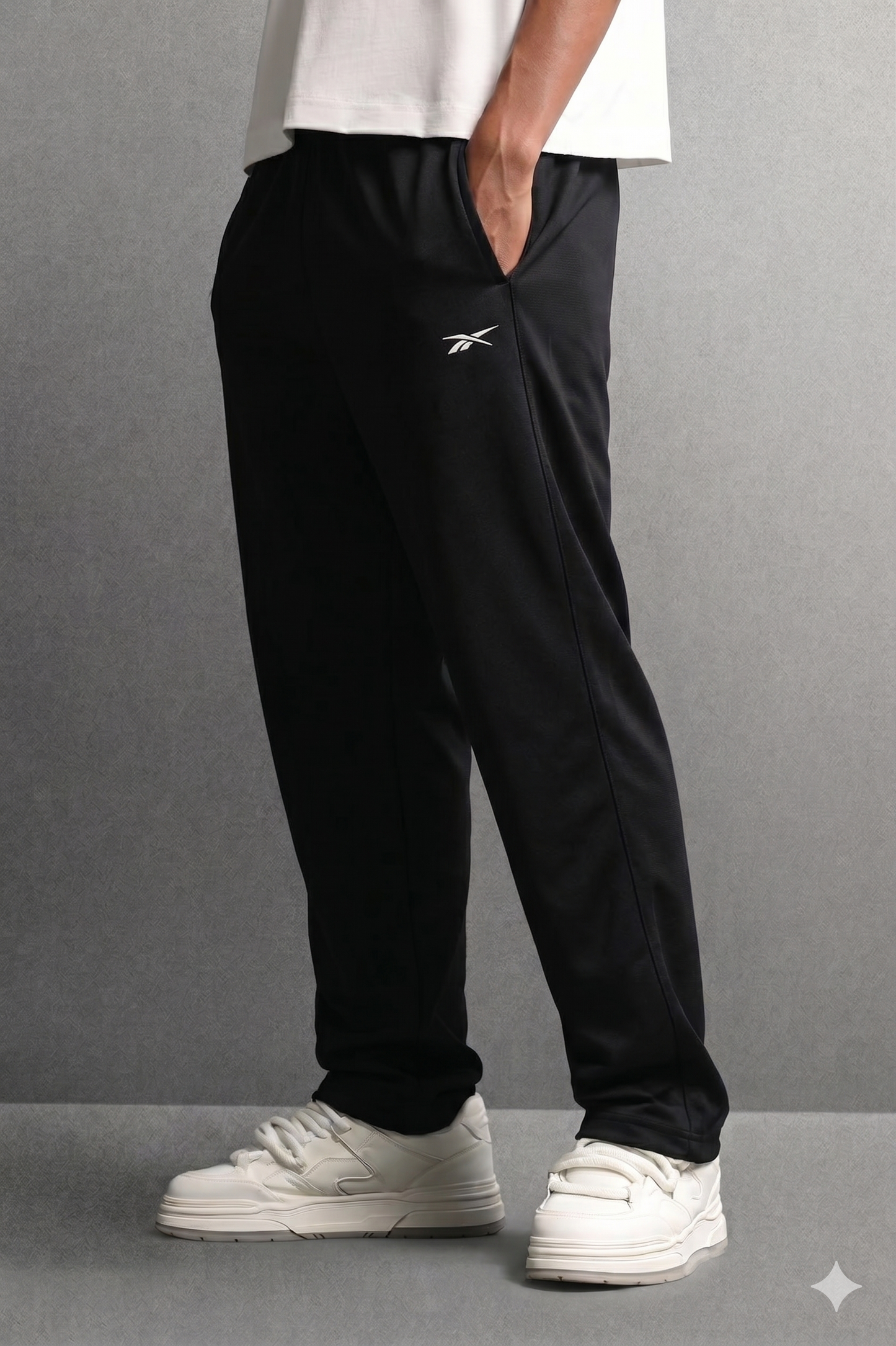 2000 Vintage Reebok Black Track Pant (S/M)