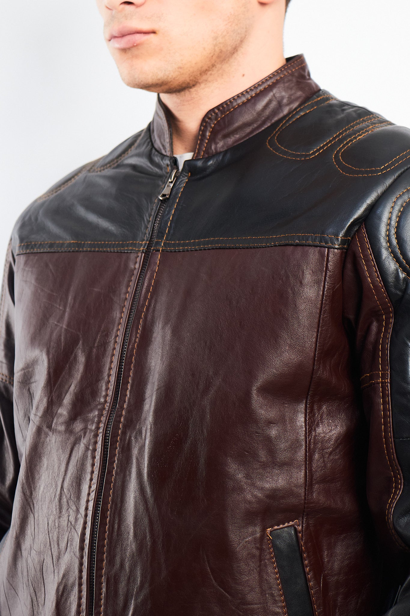 2000 Vintage Leather Moto Jacket (S/M)