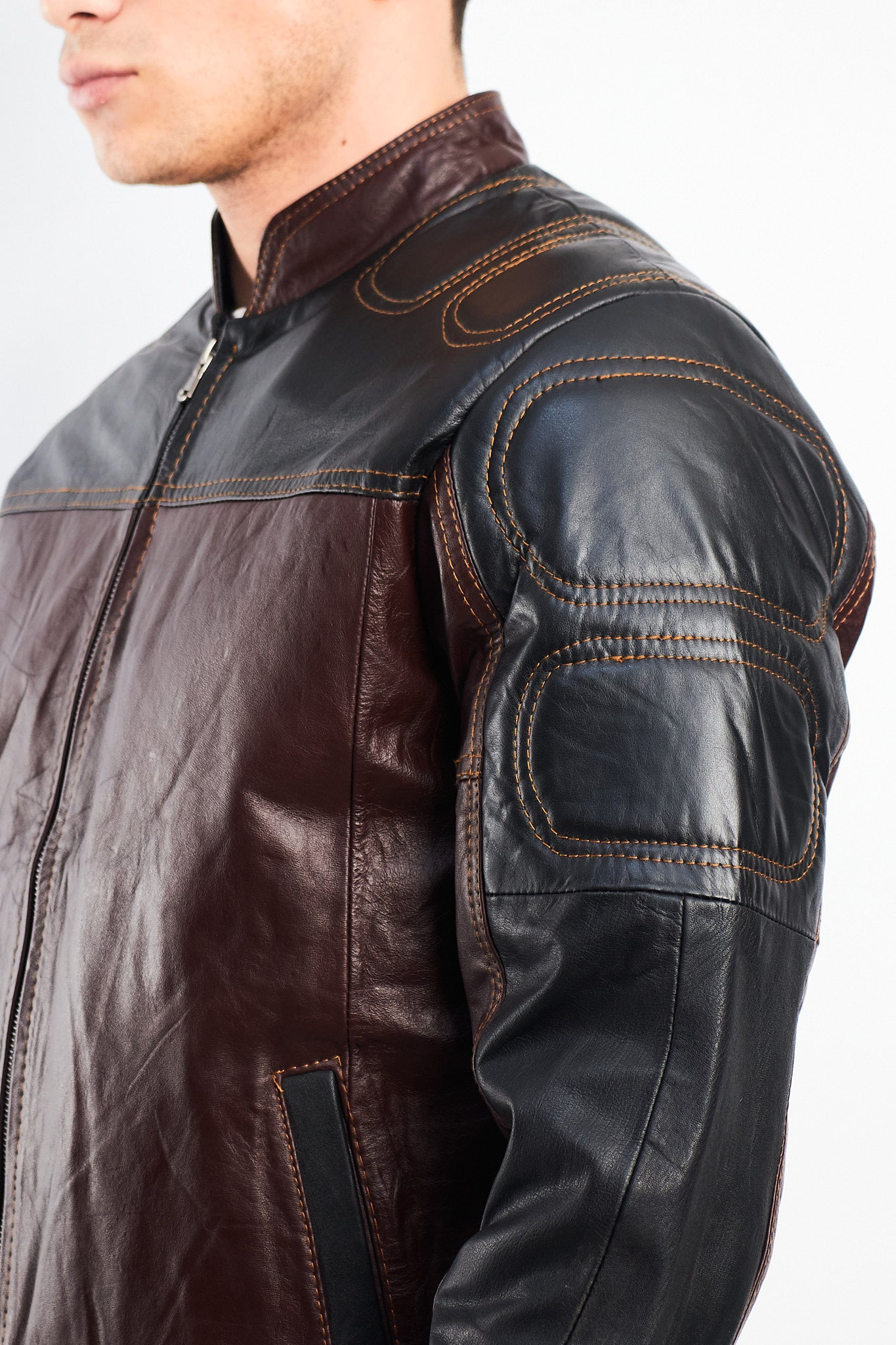 2000 Vintage Leather Moto Jacket (S/M)
