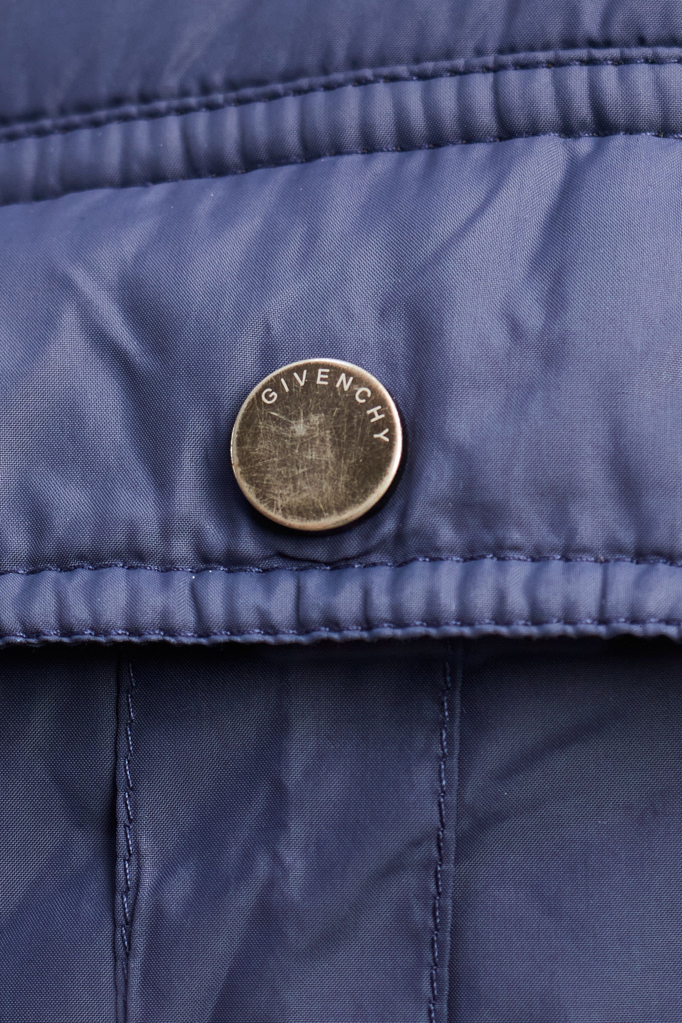2000 Vintage Givenchy Puffer Jacket (L/XL)