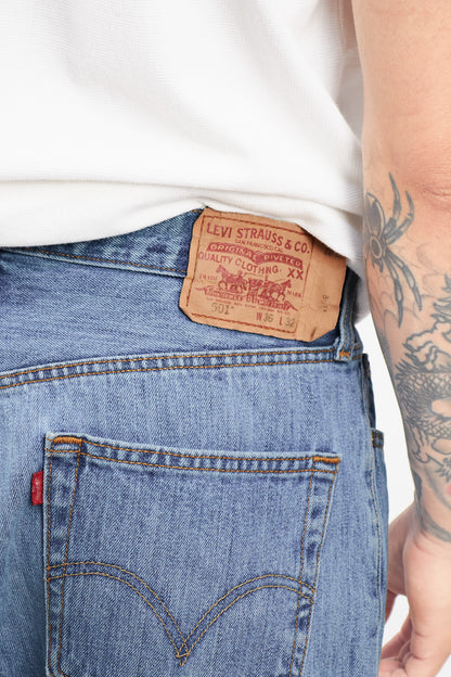 2000 Levi's Ice 501 Classic Fit Jean (34)