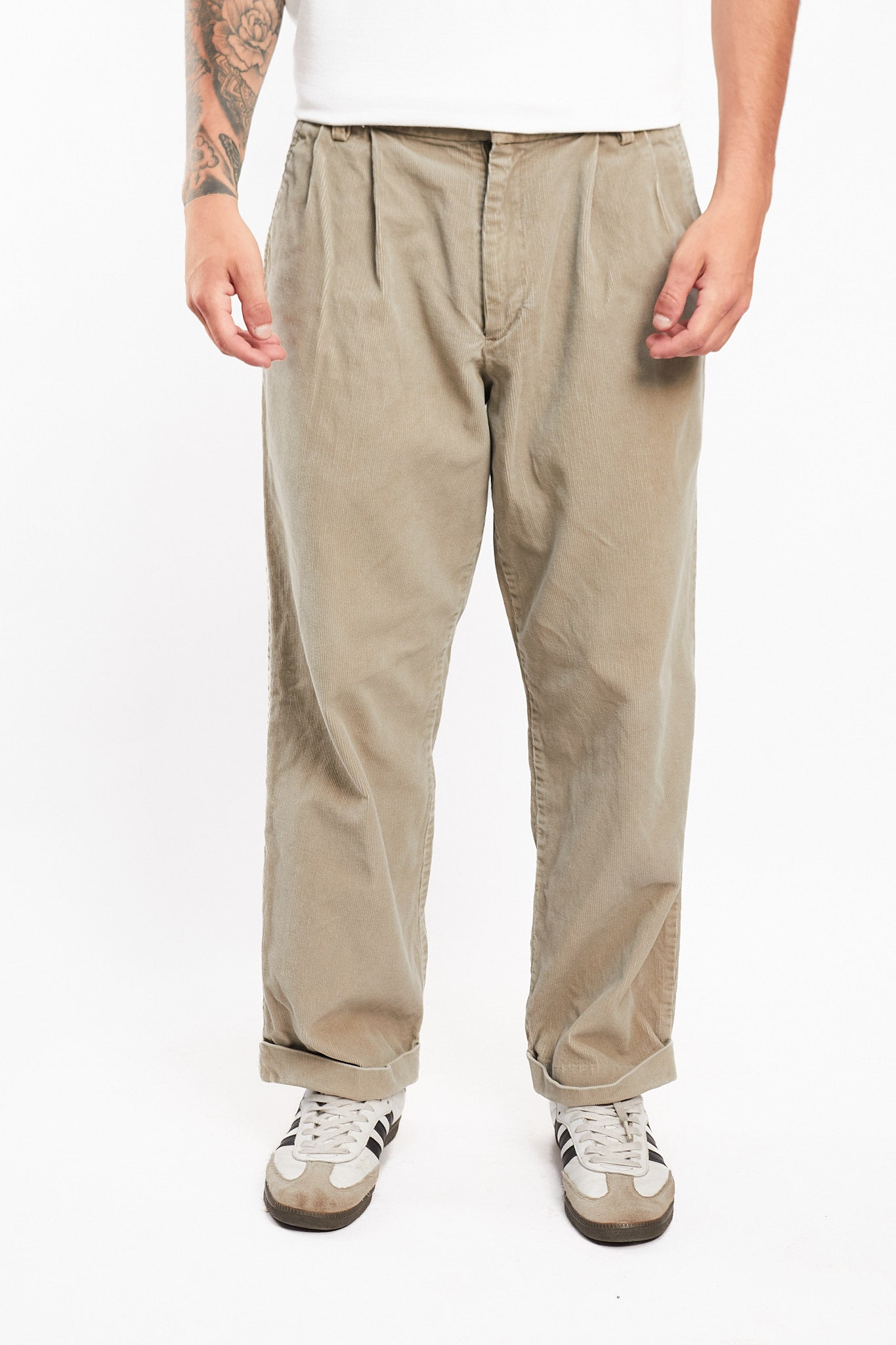 Dockers Relaxed Fit Corduroy Beige Trouser. (32)