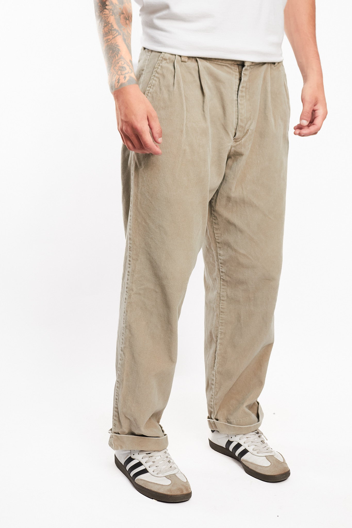 Dockers Relaxed Fit Corduroy Beige Trouser. (32)