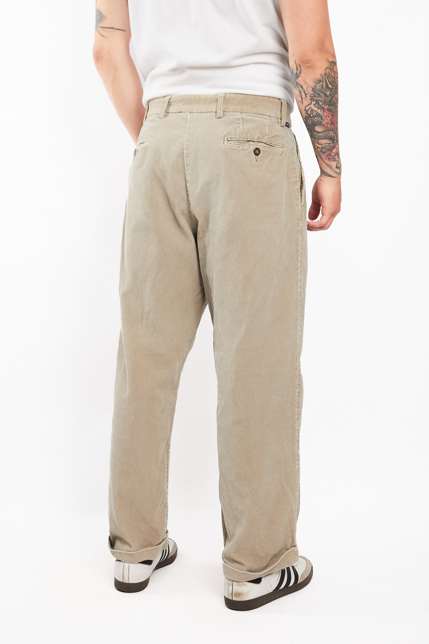 Dockers Relaxed Fit Corduroy Beige Trouser. (32)