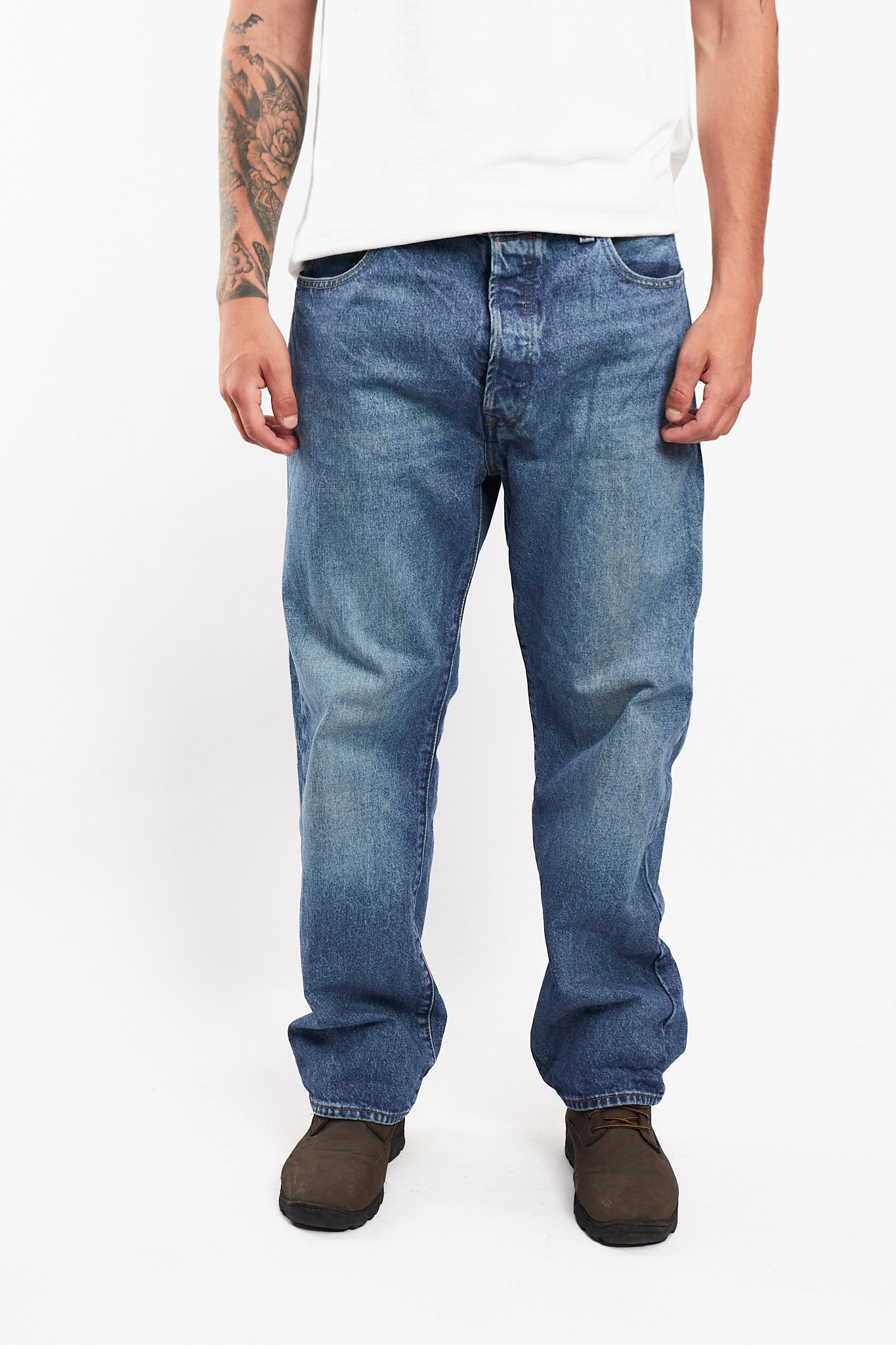 2023 Levi's Washed Blue 501 Classic Fit Jean (34)