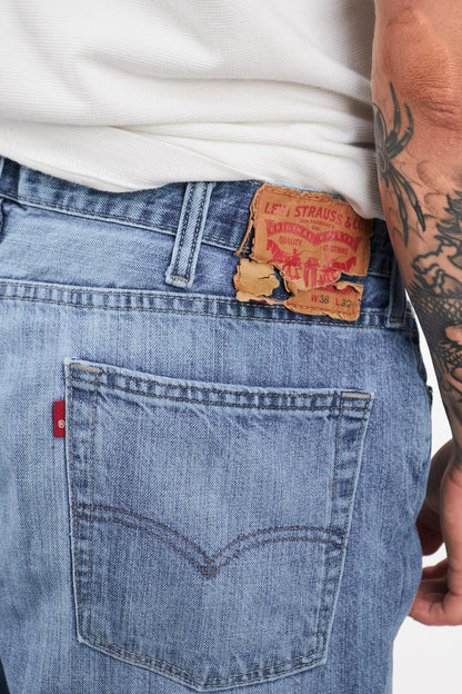 2015 Levi's Ice 514 Straight Fit Jean  (32)