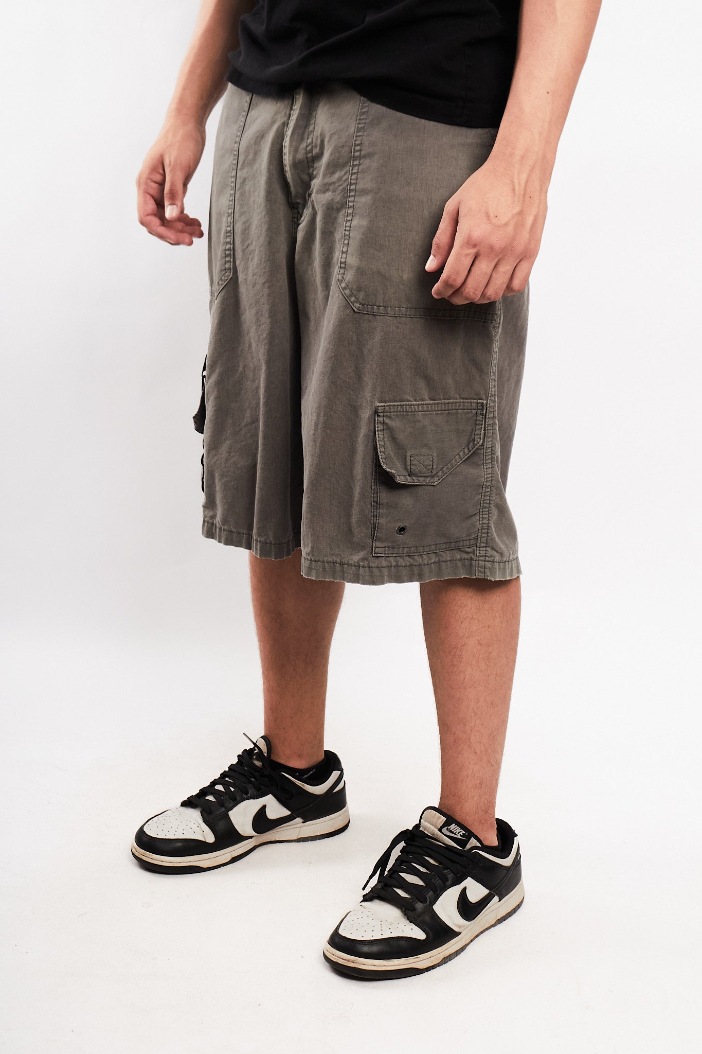 Y2K Vintage JNCO Cargo Short (32)