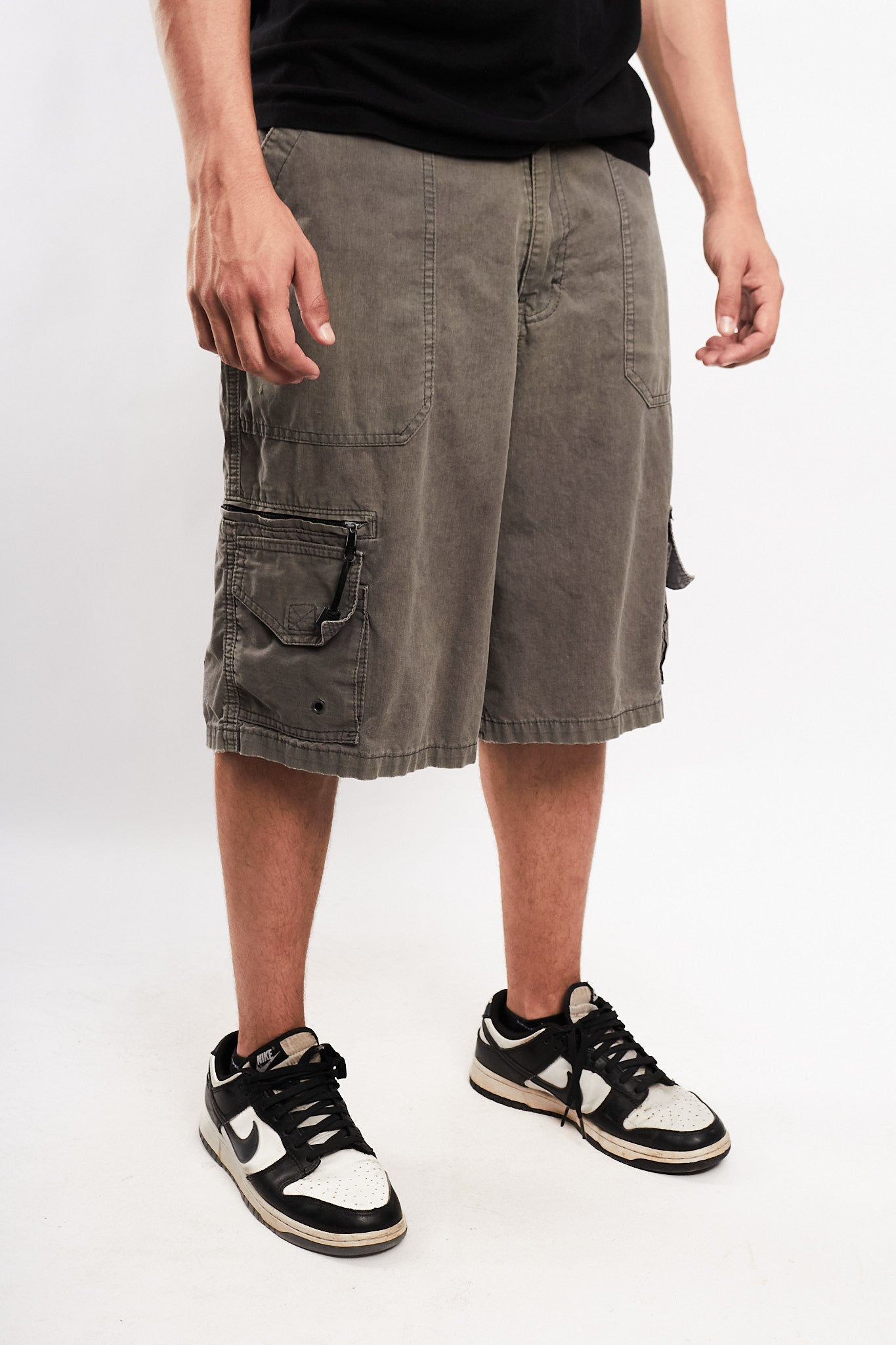 Y2K Vintage JNCO Cargo Short (32)