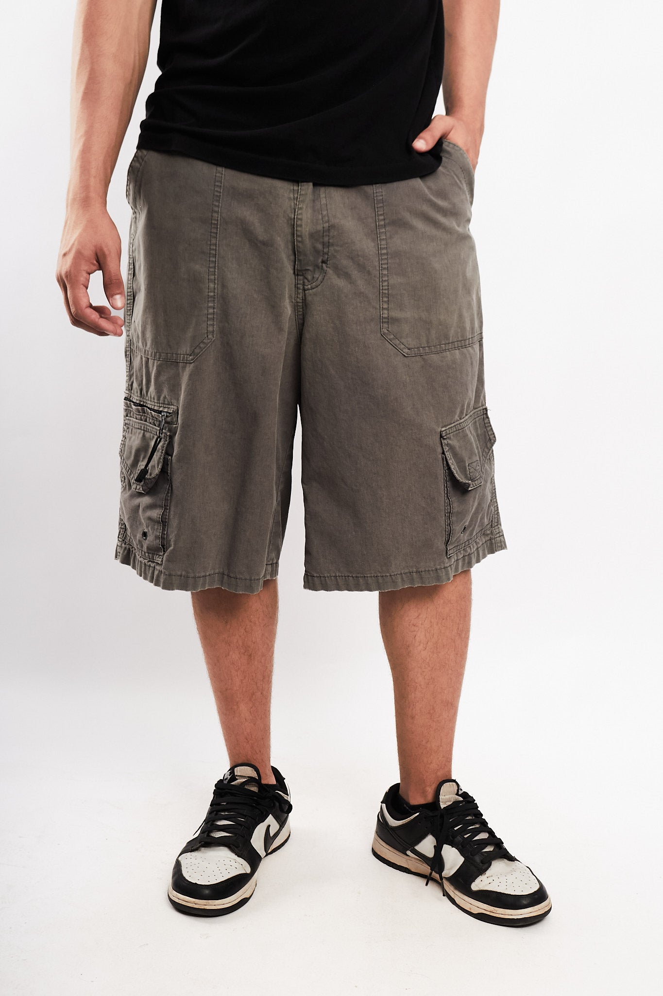 Y2K Vintage JNCO Cargo Short (32)