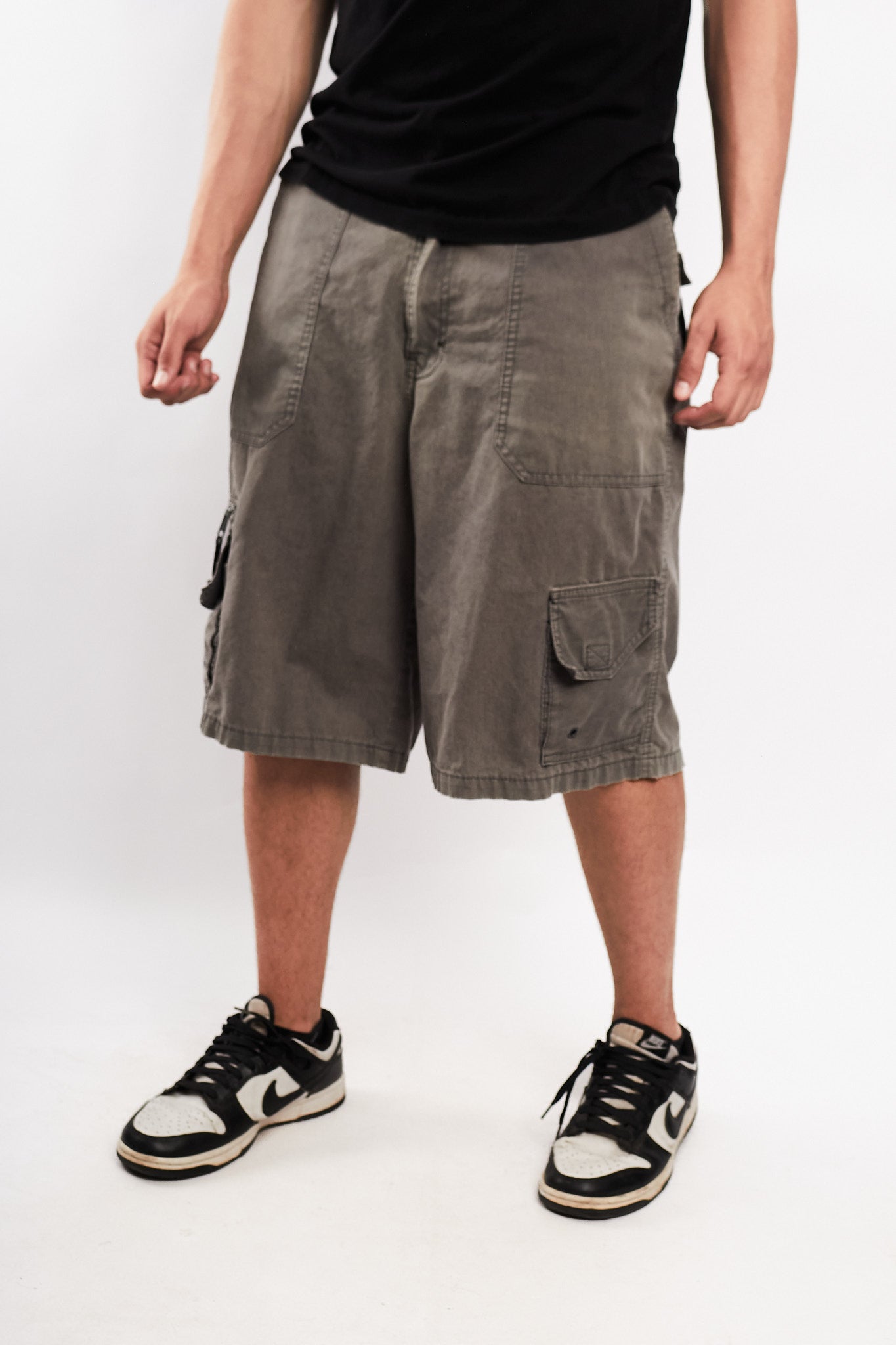 Y2K Vintage JNCO Cargo Short (32)