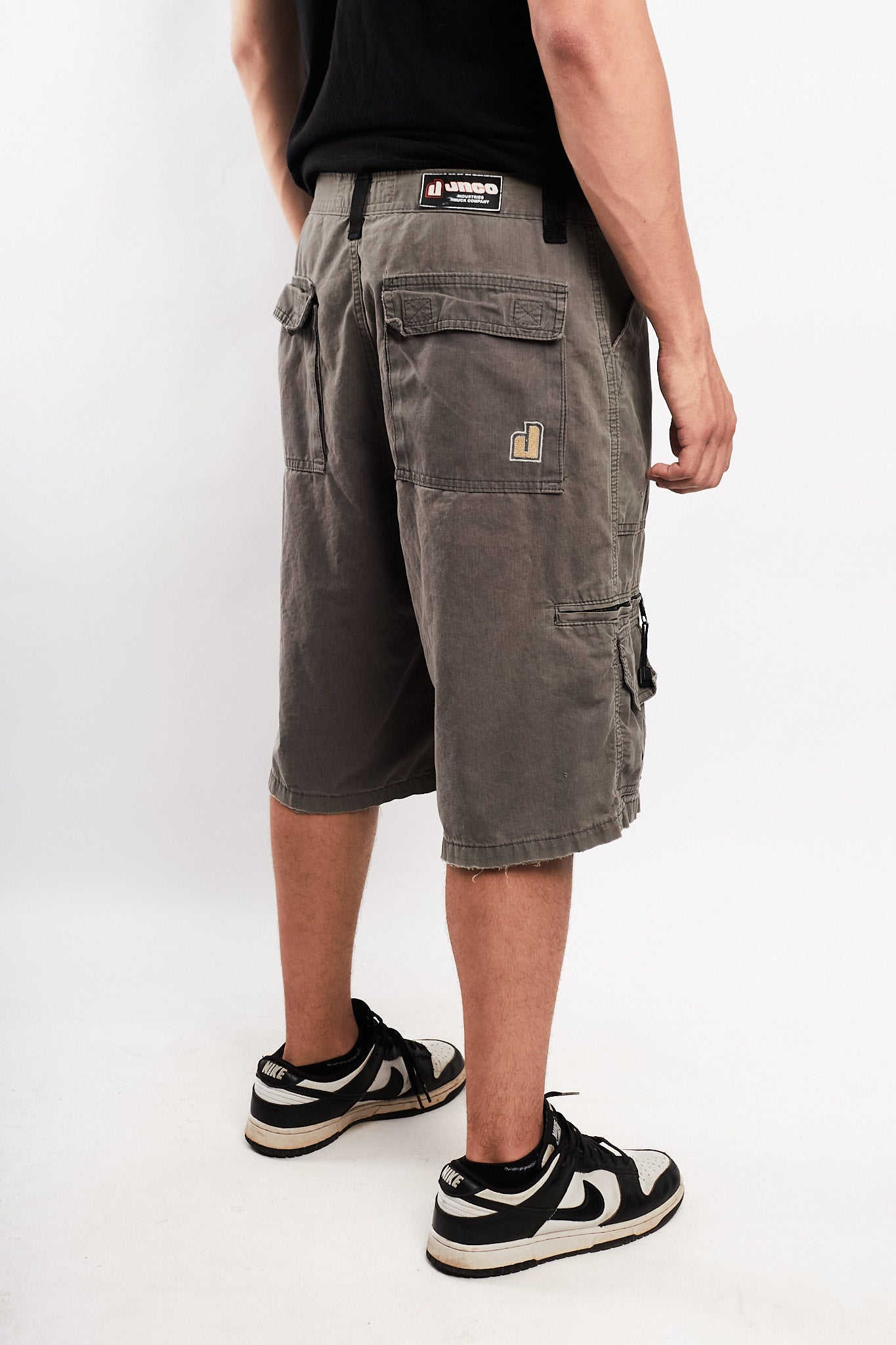Y2K Vintage JNCO Cargo Short (32)