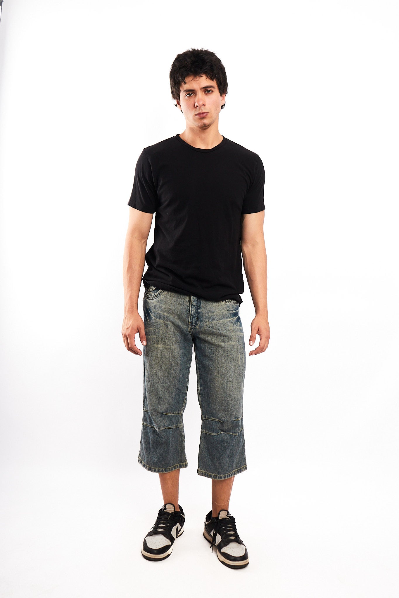 Y2K Vintage JNCO Embroidered  Distressed Jort (30)