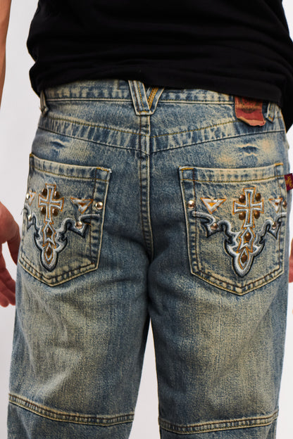 Y2K Vintage JNCO Embroidered  Distressed Jort (30)
