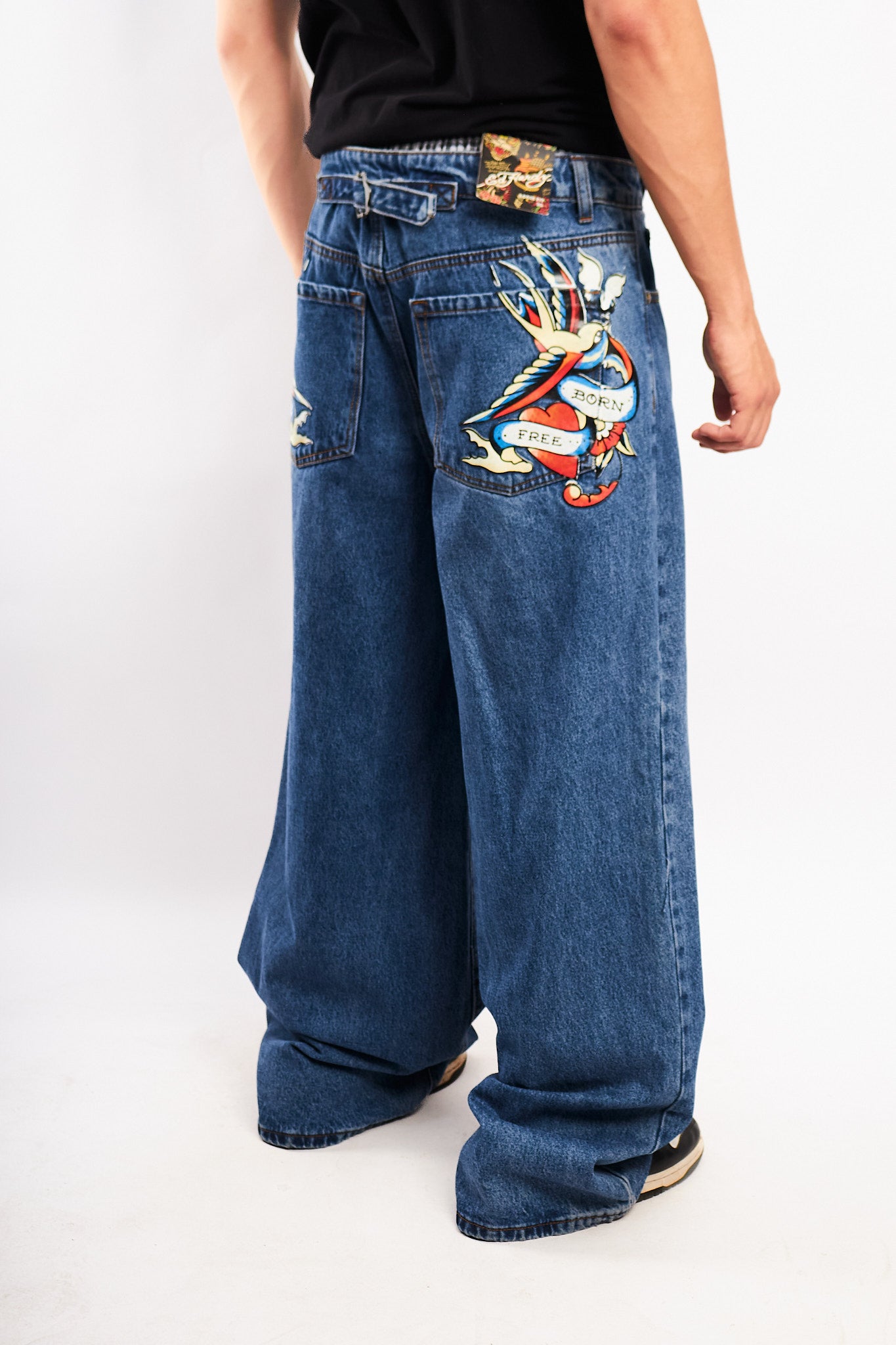 Vintage Y2K Ed Hardy Tattoo Print Born Free Baggy Wide Leg Jean (32)