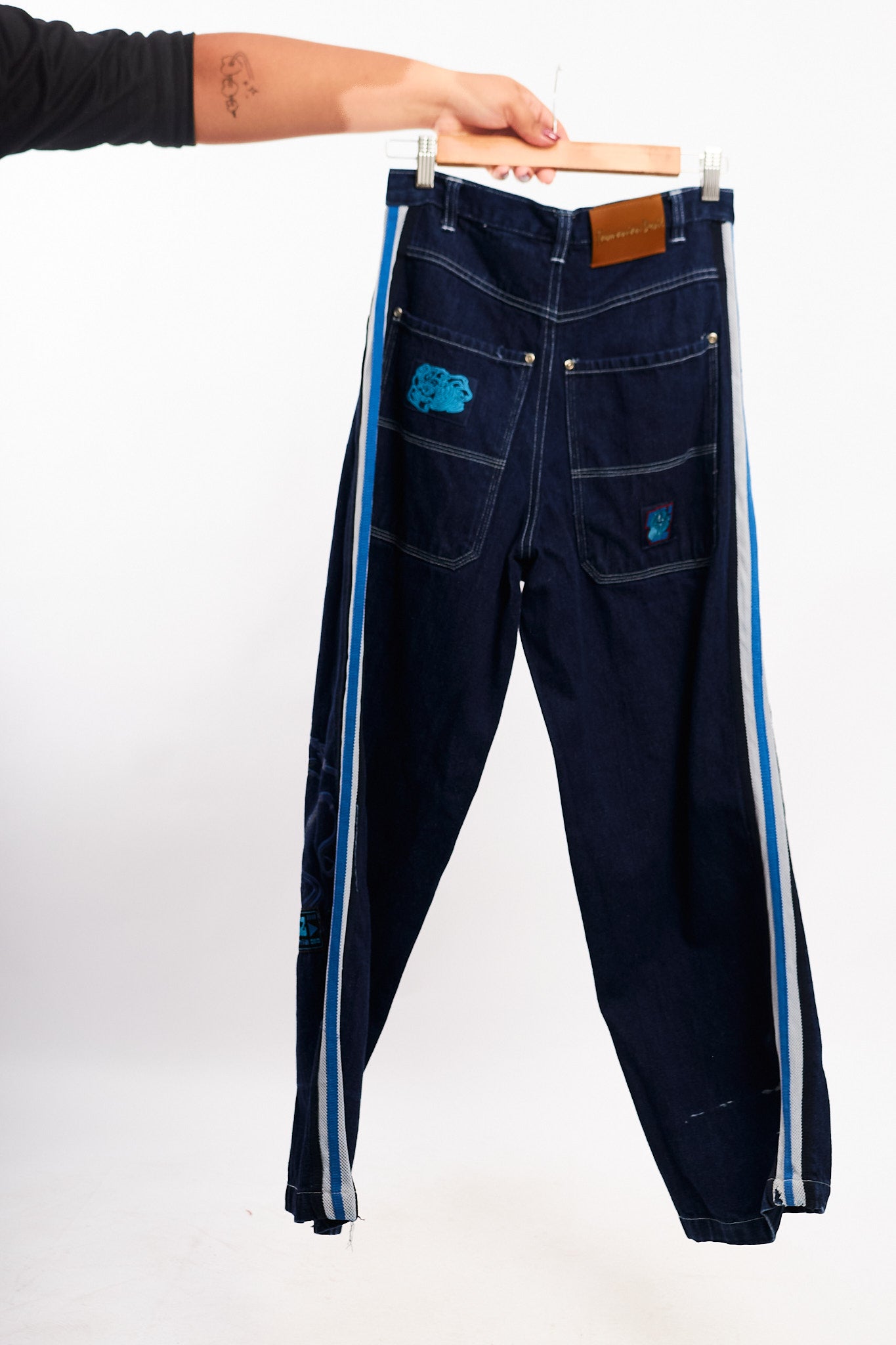 2003 Vintage Looney Tunes Taz Jean (26)